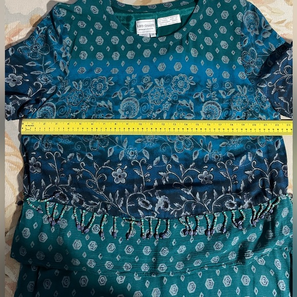 18 Women’s petite turquoise and teal beaded dress - Picture 8 of 10